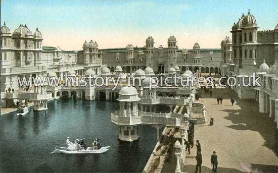 Court of Honour from Congress Hall, Franco-British Exhibition, London. 1908